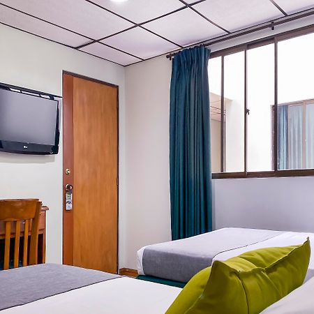 Готель Ayenda 1140 Roma Plaza Манісалес Екстер'єр фото